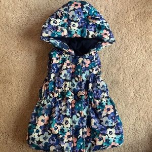 Gymboree 4T floral puffer vest with hood